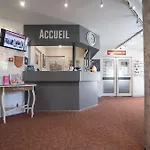 Logis Hotel- Restaurant Le Rialto ホテル ル・セケストル