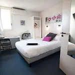 Logis Hotel- Restaurant Le Rialto ホテル