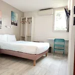 ホテル Logis Hotel- Restaurant Le Rialto 2*