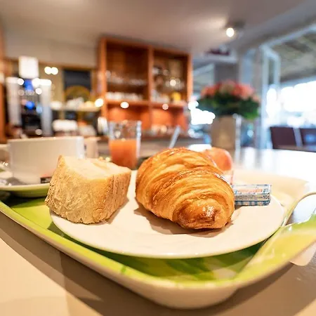 Logis Hotel- Restaurant Le Rialto Hotel 2*