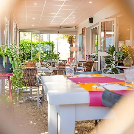 Logis Hotel- Restaurant Le Rialto 酒店