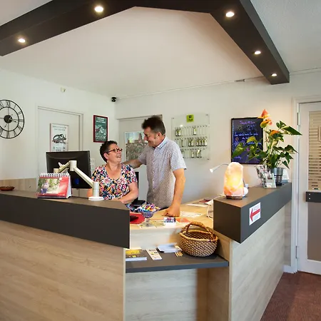 Logis Hotel- Restaurant Le Rialto 酒店