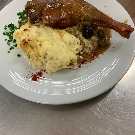 Logis Hotel- Restaurant Le Rialto 勒斯奎斯特勒