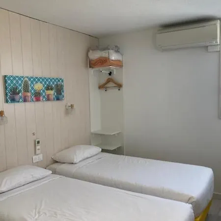 호텔 Logis Hotel- Restaurant Le Rialto 르시쿼스트러