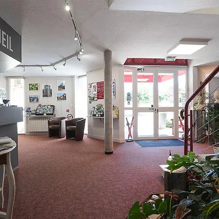 Logis Hotel- Restaurant Le Rialto 2* 勒斯奎斯特勒