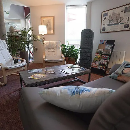 Logis Hotel- Restaurant Le Rialto 2* 勒斯奎斯特勒