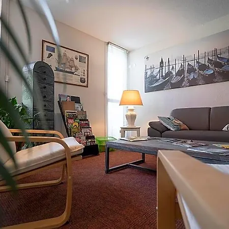 Logis Hotel- Restaurant Le Rialto 2* 勒斯奎斯特勒