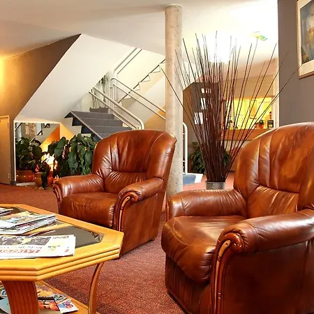 Hotel Logis Hotel- Restaurant Le Rialto 2*