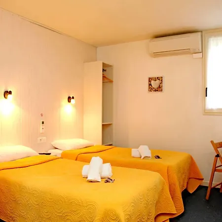 Logis Hotel- Restaurant Le Rialto فندق 2*