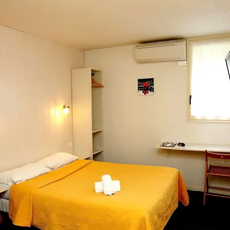 Logis Hotel- Restaurant Le Rialto فندق